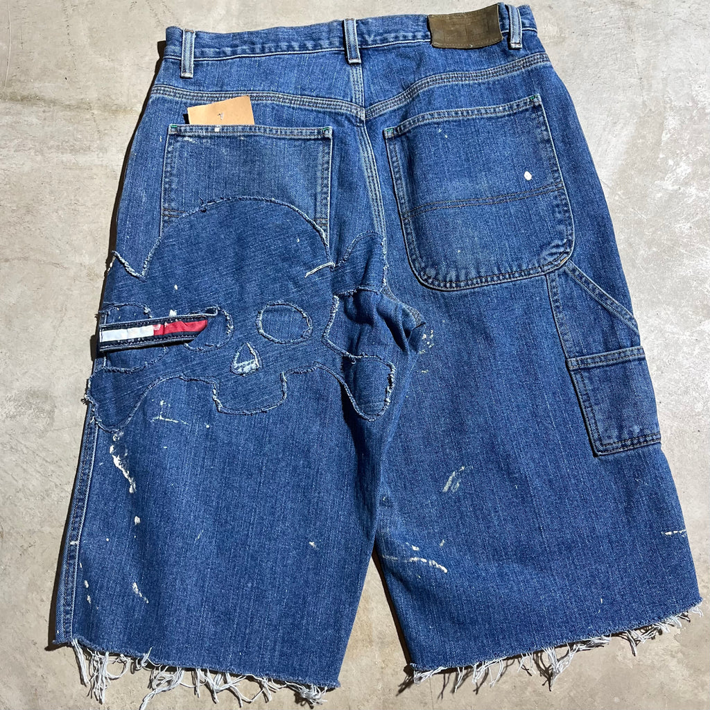 Skull Short 32"
